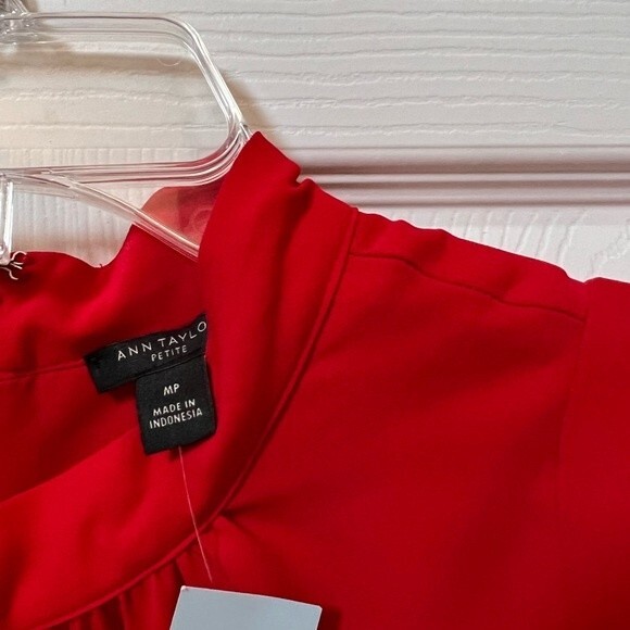 Ann Taylor Red Dolman Sleeve Dress w/belted flare. New with tags. M Petite - Picture 5 of 7